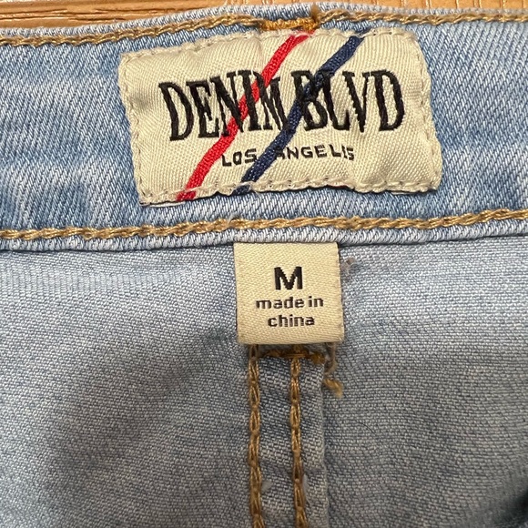 Distressed jean skirt - Picture 2 of 2